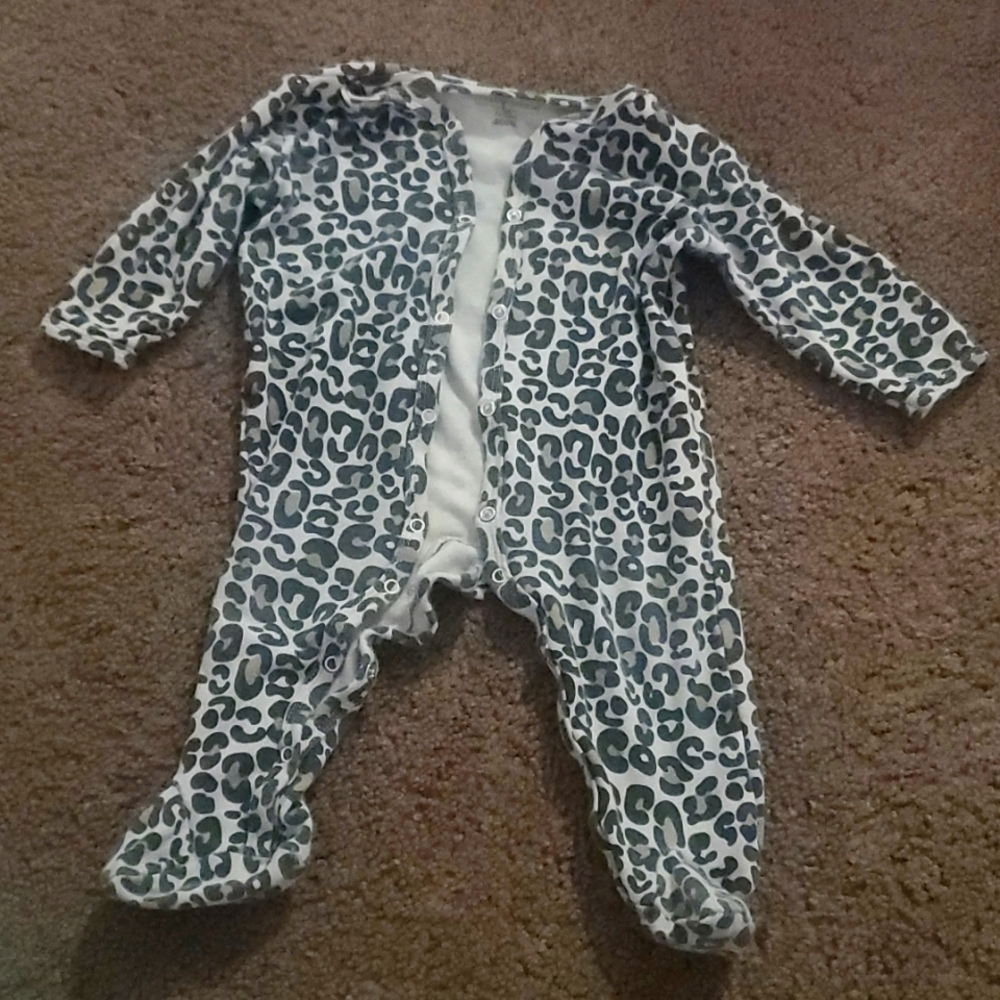 Sleeper/one piece 6-9months